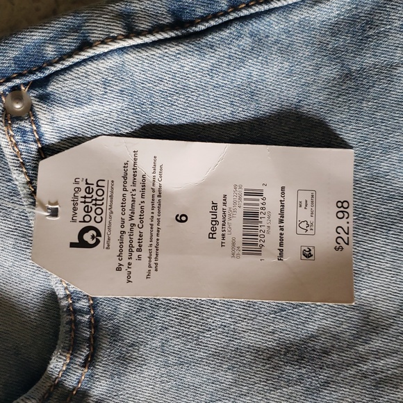 NWT Straight High-Rise Stretch Distressed Denim Jean in Light Wash - Picture 8 of 13